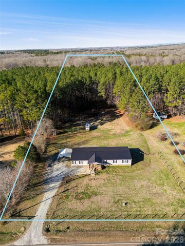 876 Mr Henry Road, Mocksville, NC 27028