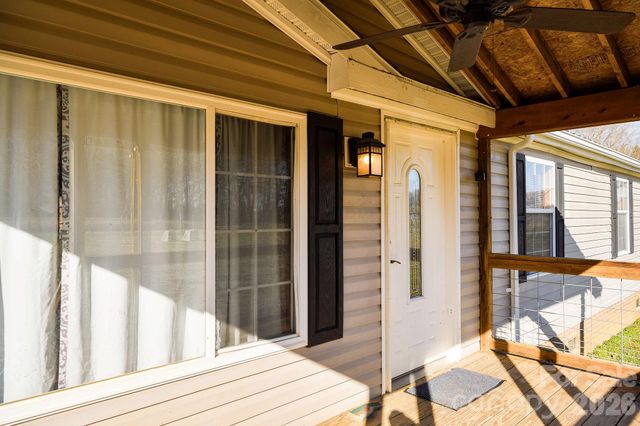 876 Mr Henry Road, Mocksville, NC 27028