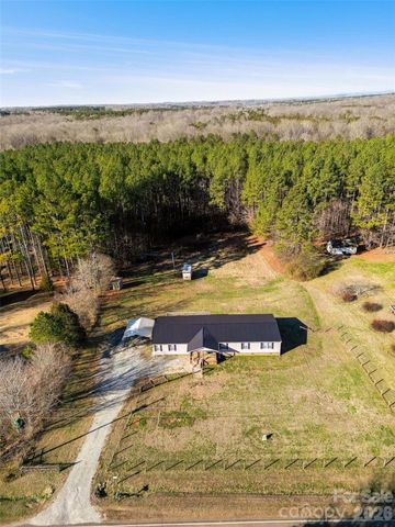 876 Mr Henry Road, Mocksville, NC 27028
