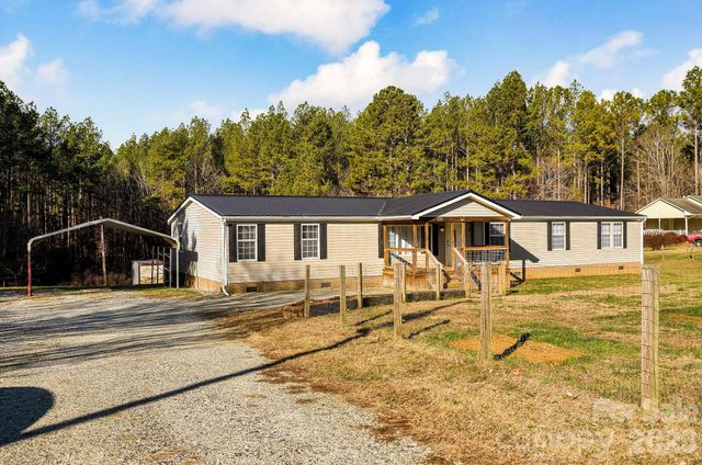 876 Mr Henry Road, Mocksville, NC 27028