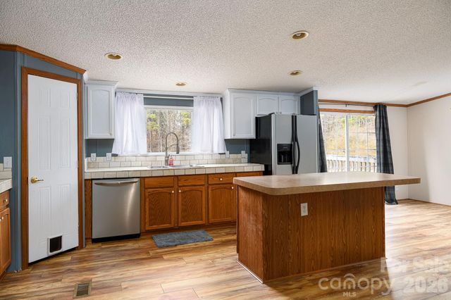 876 Mr Henry Road, Mocksville, NC 27028