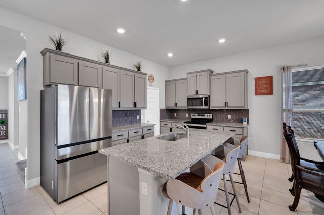 518 Clifton Court, Midlothian, TX 76065