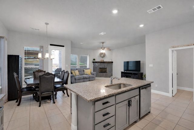 518 Clifton Court, Midlothian, TX 76065