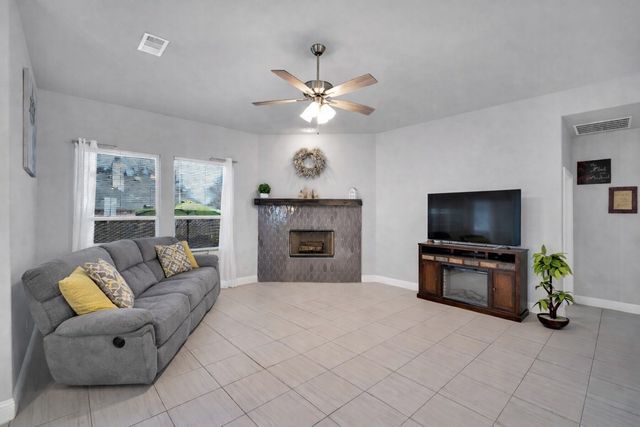 518 Clifton Court, Midlothian, TX 76065