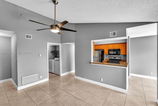 5740 Rock Island Road 299, Tamarac, FL 33319