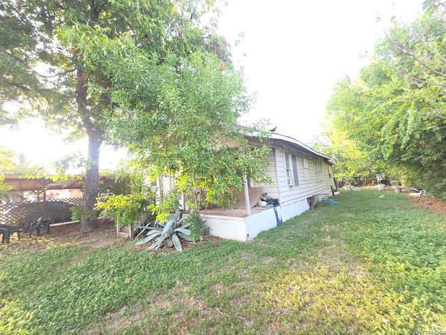 1127 S JEWETT, San Antonio, TX 78237