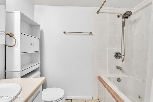 6331 N Barcelona Ct Unit 920, Tucson, AZ 85704