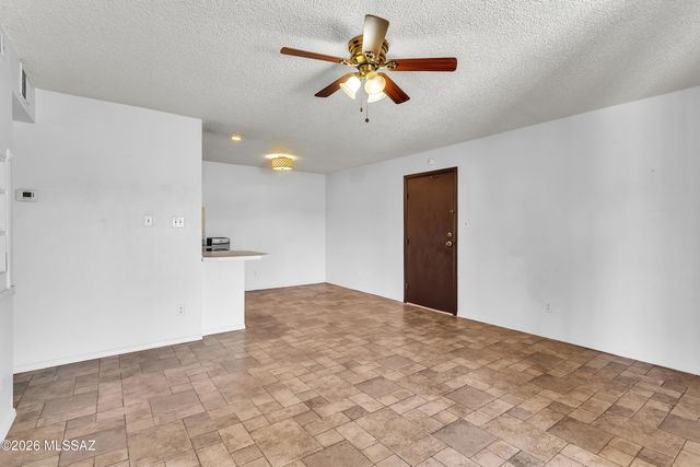 6331 N Barcelona Ct Unit 920, Tucson, AZ 85704