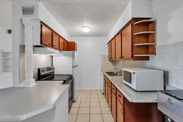 6331 N Barcelona Ct Unit 920, Tucson, AZ 85704