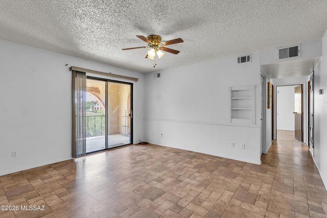 6331 N Barcelona Ct Unit 920, Tucson, AZ 85704