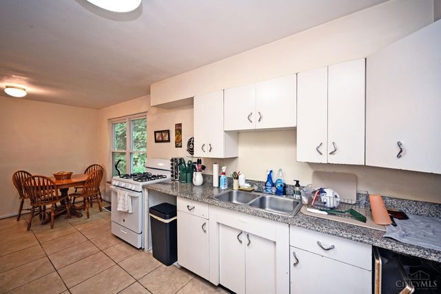 2881 Marshall Avenue, Cincinnati, OH 45225
