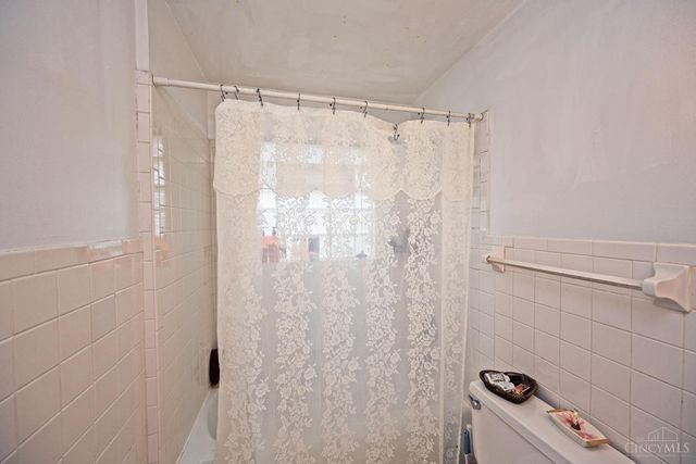 2881 Marshall Avenue, Cincinnati, OH 45225