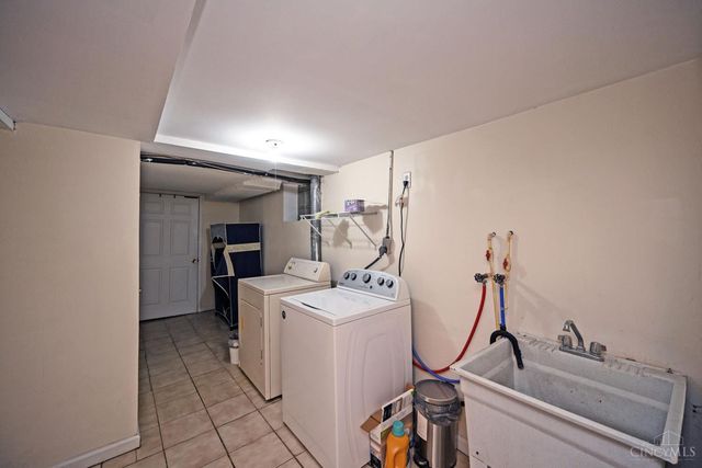 2881 Marshall Avenue, Cincinnati, OH 45225