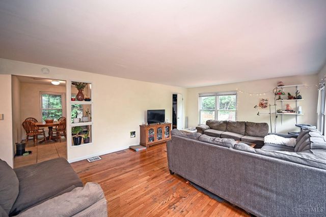 2881 Marshall Avenue, Cincinnati, OH 45225
