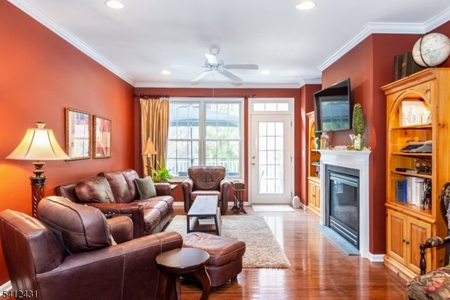 7 Graphite Dr, Woodland Park, NJ 07424