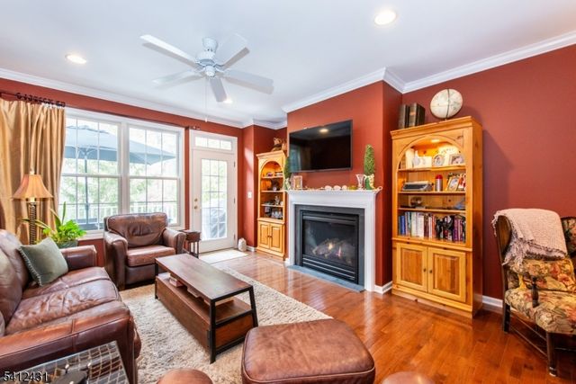 7 Graphite Dr, Woodland Park, NJ 07424