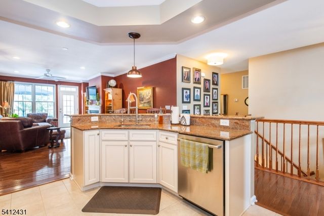 7 Graphite Dr, Woodland Park, NJ 07424