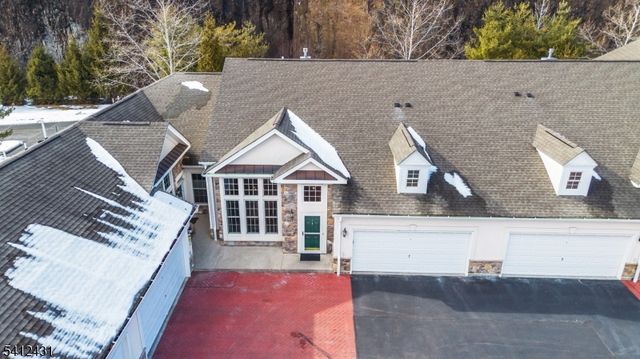 7 Graphite Dr, Woodland Park, NJ 07424