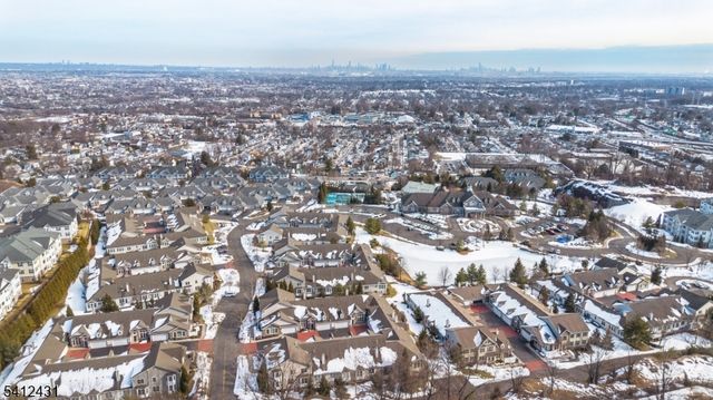 7 Graphite Dr, Woodland Park, NJ 07424