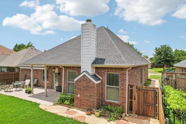 5320 Brazoria Drive, Grand Prairie, TX 75052