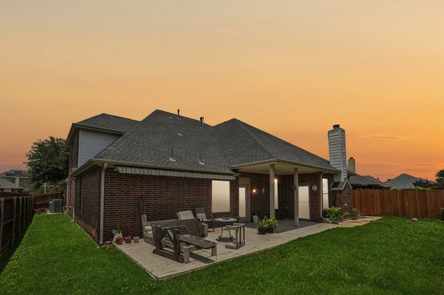 5320 Brazoria Drive, Grand Prairie, TX 75052