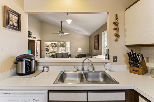 150 EDGEWATER CIRCLE, Sanford, FL 32773