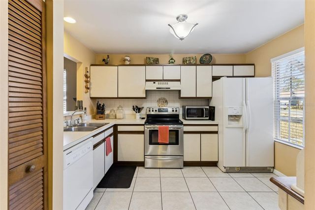 150 EDGEWATER CIRCLE, Sanford, FL 32773