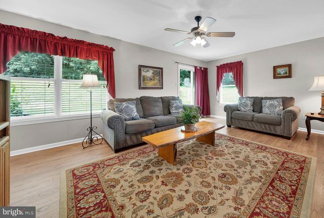 4582 LOUISE SAINT CLAIRE DR, Doylestown, PA 18902