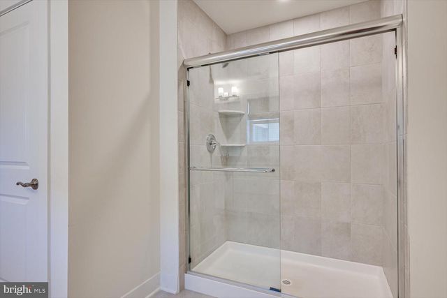 5 E HARTWICK DR, Skillman, NJ 08558