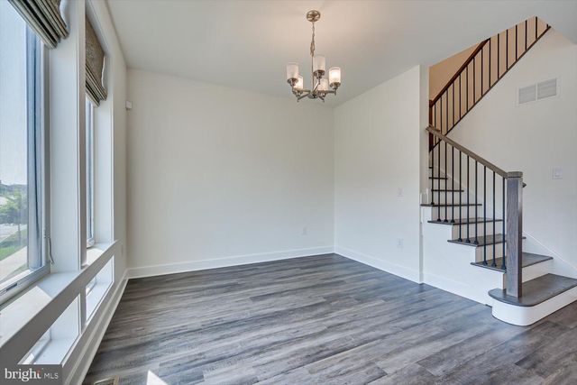 5 E HARTWICK DR, Skillman, NJ 08558