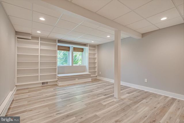 5 E HARTWICK DR, Skillman, NJ 08558