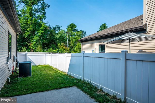5 E HARTWICK DR, Skillman, NJ 08558
