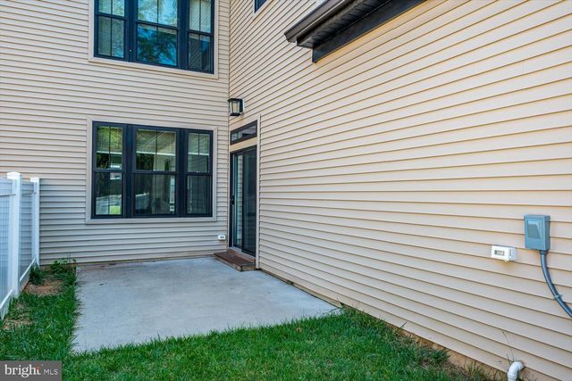 5 E HARTWICK DR, Skillman, NJ 08558