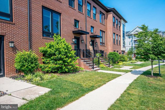5 E HARTWICK DR, Skillman, NJ 08558