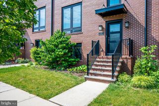 5 E HARTWICK DR, Skillman, NJ 08558