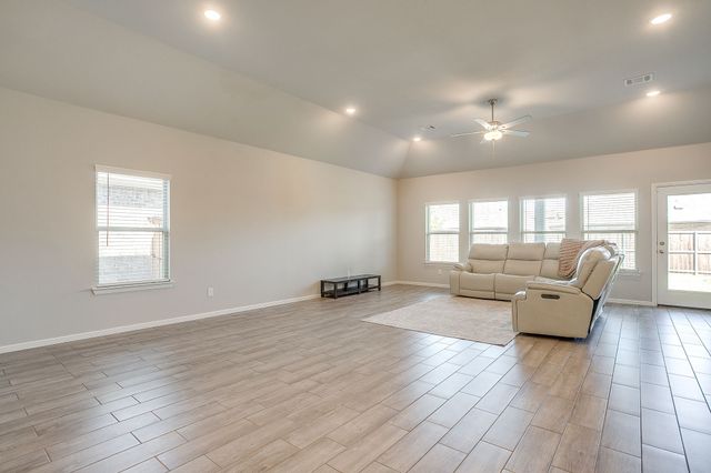 8924 Lantana Meadow Drive, Fort Worth, TX 76131