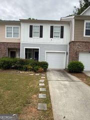 2330 Mckenna Square Drive, Lithonia, GA 30058