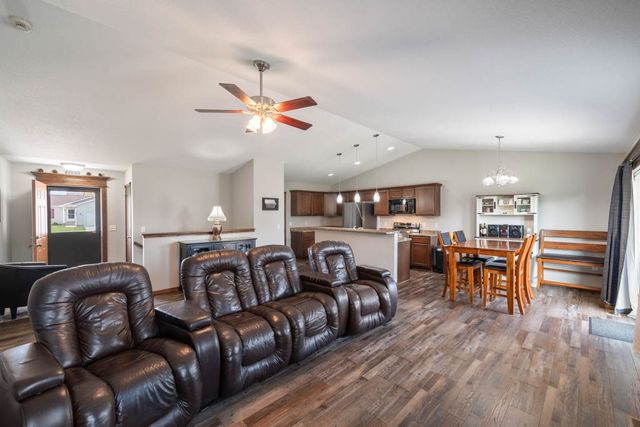 1213 Michael Street SE, Bondurant, IA 50035