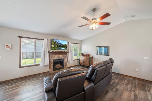 1213 Michael Street SE, Bondurant, IA 50035