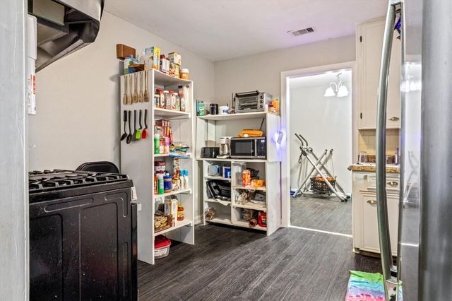 423 Grafton Street, La Marque, TX 77568