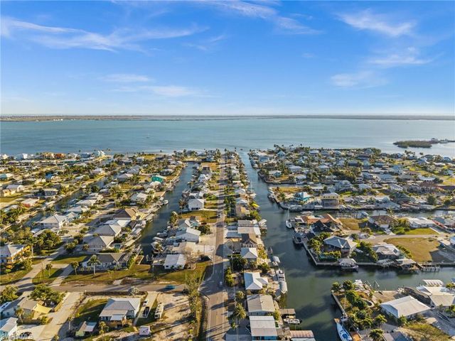 2391 Oleander ST, St. James City, FL 33956