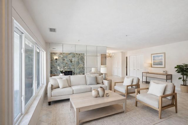 4490 NW 43rd Street, Lauderdale Lakes, FL 33319