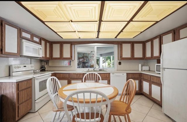 4490 NW 43rd Street, Lauderdale Lakes, FL 33319