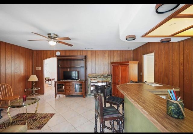 4490 NW 43rd Street, Lauderdale Lakes, FL 33319
