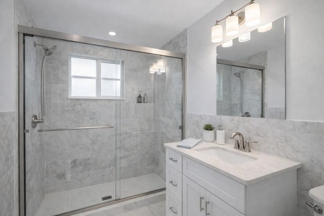 4490 NW 43rd Street, Lauderdale Lakes, FL 33319