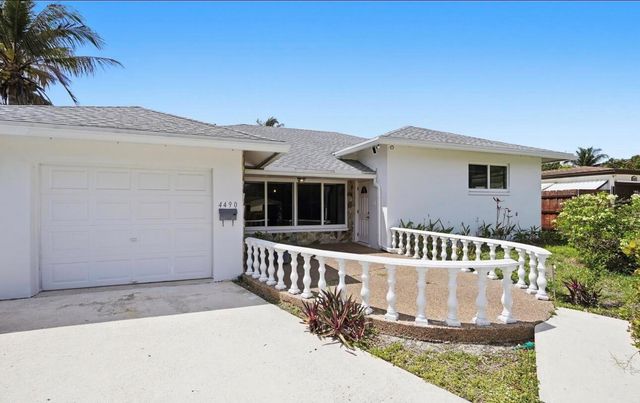 4490 NW 43rd Street, Lauderdale Lakes, FL 33319