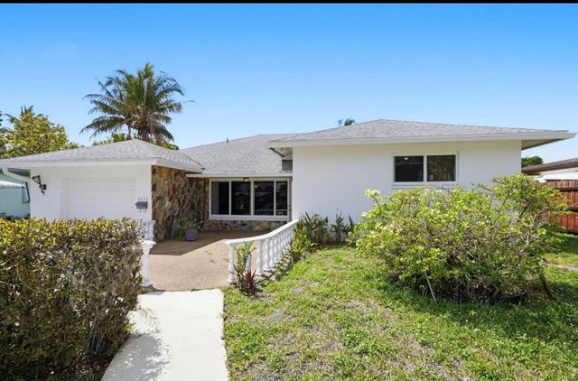 4490 NW 43rd Street, Lauderdale Lakes, FL 33319