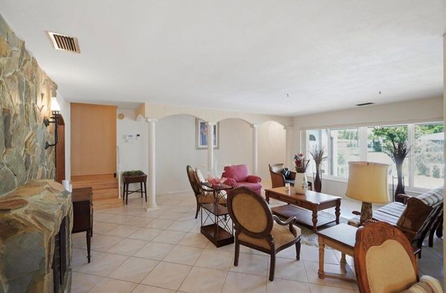4490 NW 43rd Street, Lauderdale Lakes, FL 33319