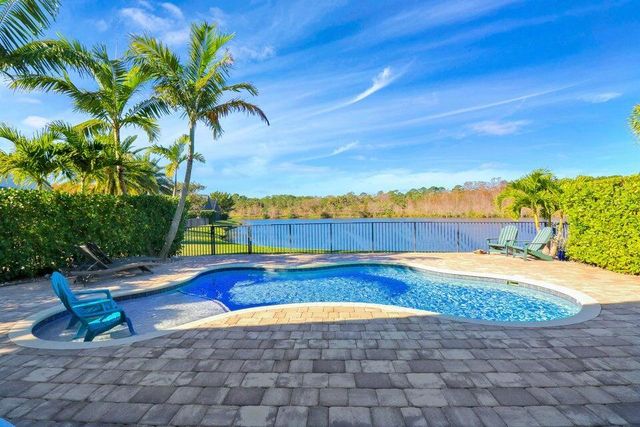 510 Carrara Court, Jupiter, FL 33478