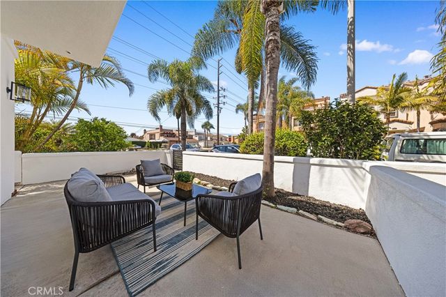 204 Lincoln Ave, Huntington Beach, CA 92648